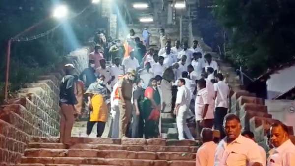 இந்துக்கு எதிரான அரசா இந்துக்கு எதிரான அரசா