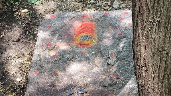 Pallava dynastys Lord Kotravai and Vishnu statues found in Villupuram district Pallava dynastys Lord Kotravai and Vishnu statues found in Villupuram district