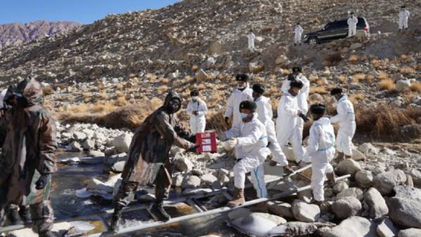  இந்திய-சீன ராணுவ வீரர்கள் புத்தாண்டு வாழ்த்து 