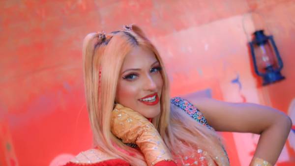 சமூக வலைத்தளத்தில் ஆக்டிவ்