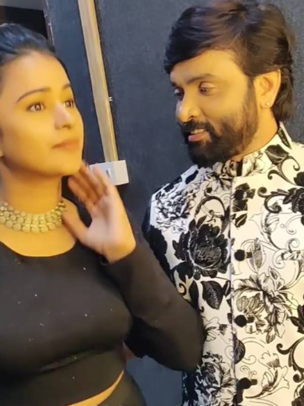 பொறாமை எல்லாம் உடைத்தெறிந்து