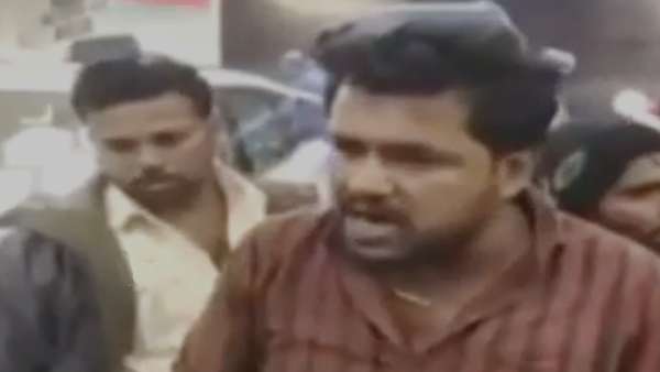 பாக்கெட்ல 10 ரூபா இருக்கா? 