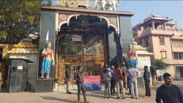 யோகி ஆதித்யநாத் யோகி ஆதித்யநாத்