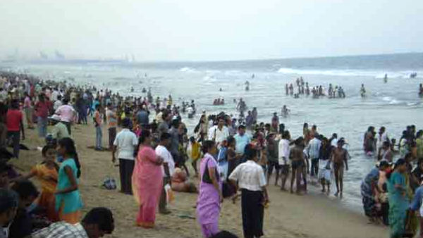 கடற்கரைகளில் மக்கள்