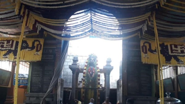 மலர் அலங்காரம் 