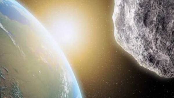 மிக அருகில் மிக அருகில்