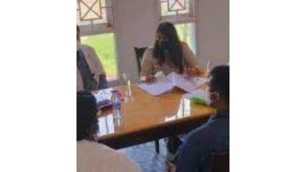 எங்கே நடக்கிறது? 