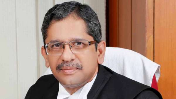 மத்திய அரசு குழுவில் யார் யார்? 