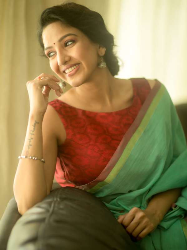 போட்டோஷுட்டில் பிஸி