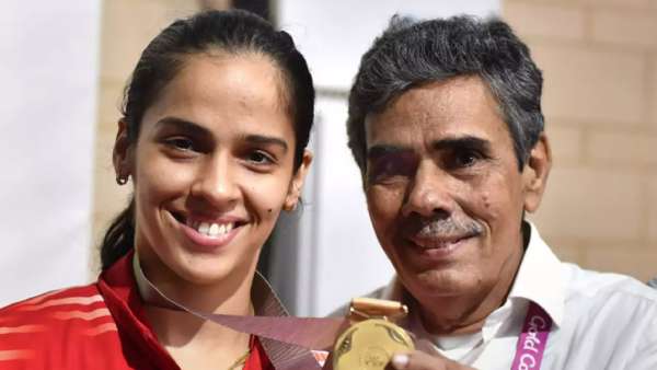 கண்ணீர் விட்ட சாய்னாவின் தந்தை 