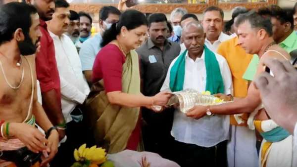  சசிகலாவிற்கு வரவேற்பு 