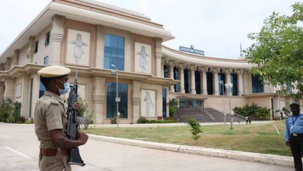 பிரச்சினைகள் எழுப்ப முடிவு பிரச்சினைகள் எழுப்ப முடிவு