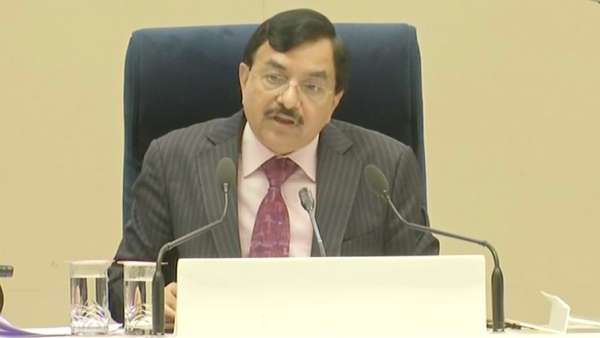 தேர்தல் ஆணையம் நடவடிக்கை 