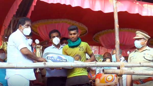 தங்கக்காசுகள் தங்கக்காசுகள்