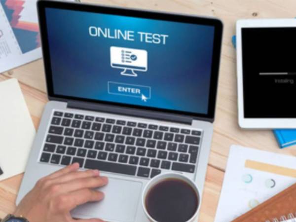 ஆன்லைனில் கல்லூரி தேர்வு 