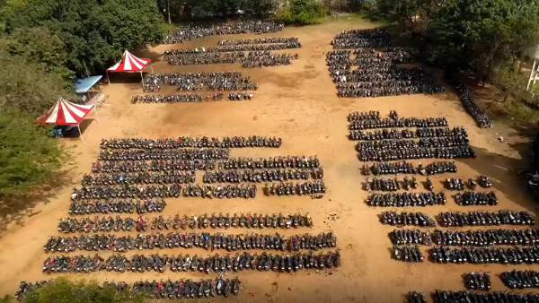 பறிமுதல் செய்யப்பட்ட வாகனங்கள் 