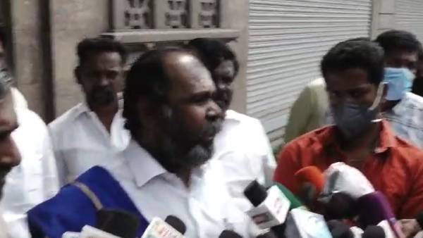 அதிமுக அரசின் பொங்கல் பரிசு அதிமுக அரசின் பொங்கல் பரிசு