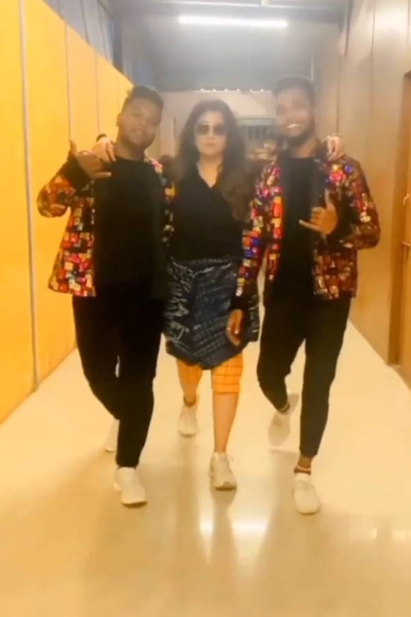 கலக்கலான டான்ஸ்