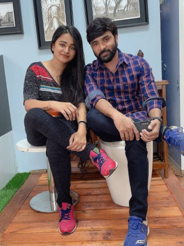 எட்டு வருட காதல்