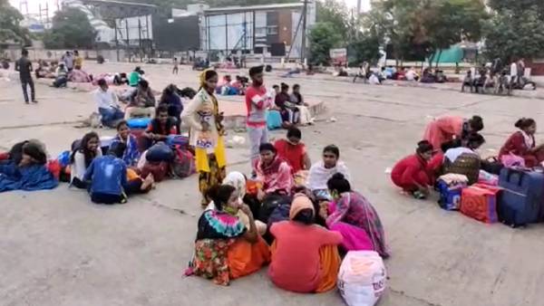 உண்ண உணவின்றி தவிப்பு