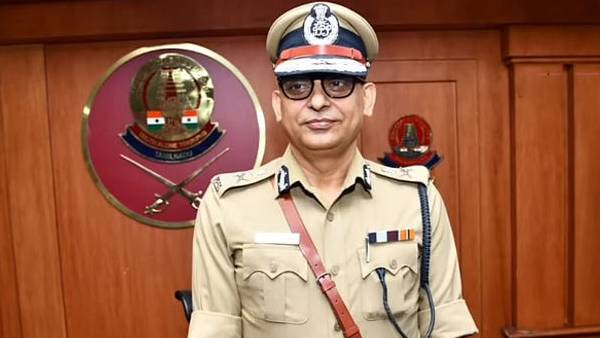 முன்களப் பணியாளர்கள் முன்களப் பணியாளர்கள்