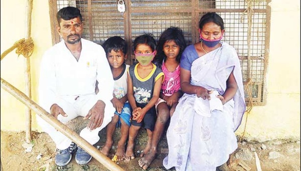 குழந்தைகளுடன் போராட்டம் குழந்தைகளுடன் போராட்டம்