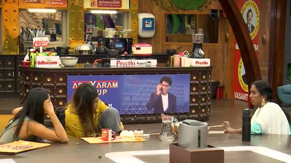 எங்கேயும் இப்படிதானா?