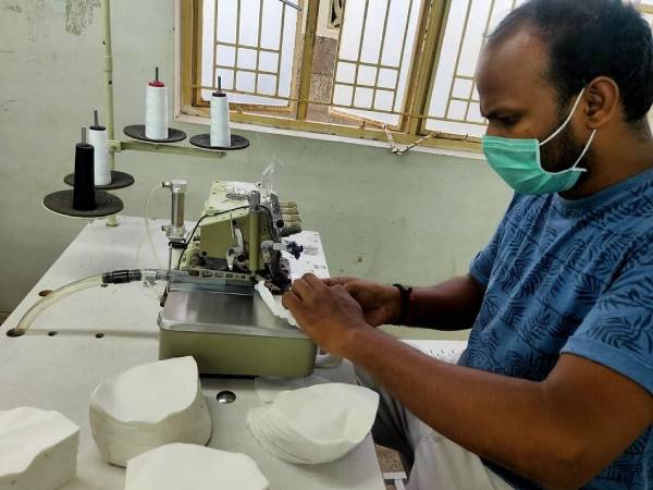 வெளியே அனுப்புங்கள்