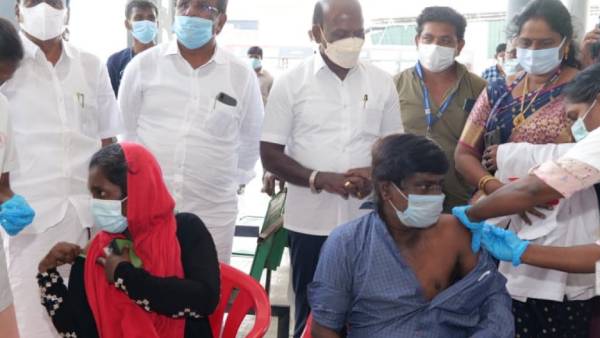 இரவு 10 மணி வரை தடுப்பூசி 