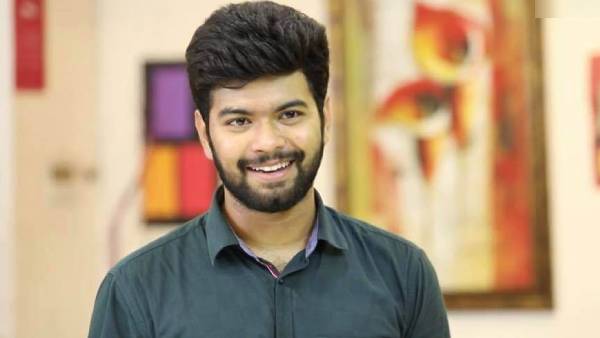 சின்னத்திரை கதாநாயகன்