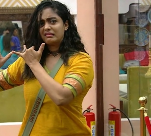 மீண்டும் சந்தித்த பிரபலங்கள் 