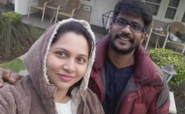 கற்களை எறிந்த மக்கள்