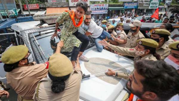 டெல்லியில் போராட்டம் 