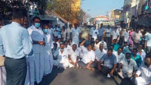 சாலை மறியல் சாலை மறியல்