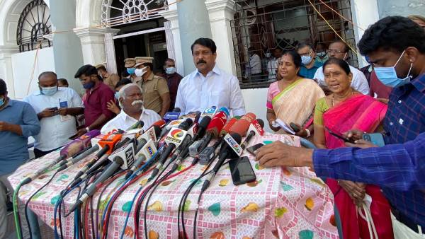 பாஜக எம்.எல்.ஏக்கள் வெளிநடப்பு 