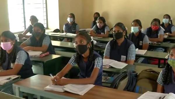 பள்ளி, கல்லூரிகள் திறக்கப்பட்டது ஏன்? 
