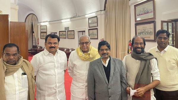 வெளிநடப்பு 