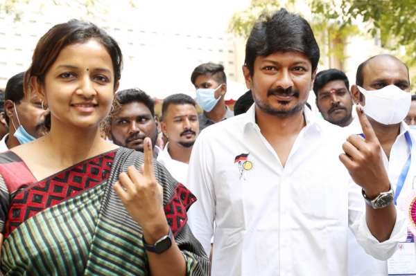 முதல்வரின் ஜனநாயக கடமை முதல்வரின் ஜனநாயக கடமை