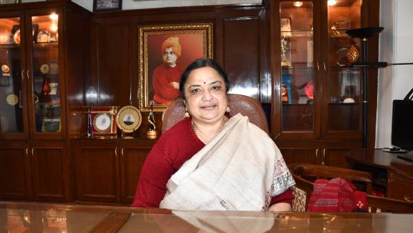 சாந்தி ஸ்ரீ துலிபுடி சாந்தி ஸ்ரீ துலிபுடி