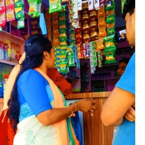 பாடியில் தாமரை மலரும் 