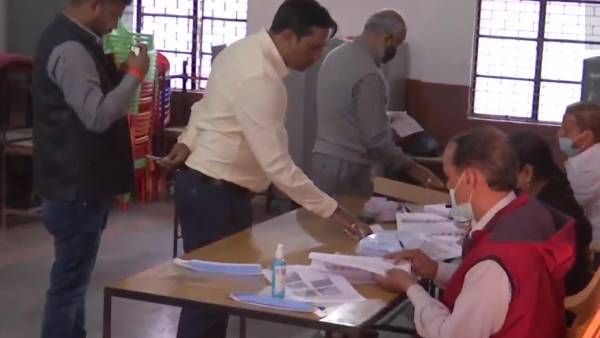 இடதுபோராளிகள் எதிர்ப்பு 