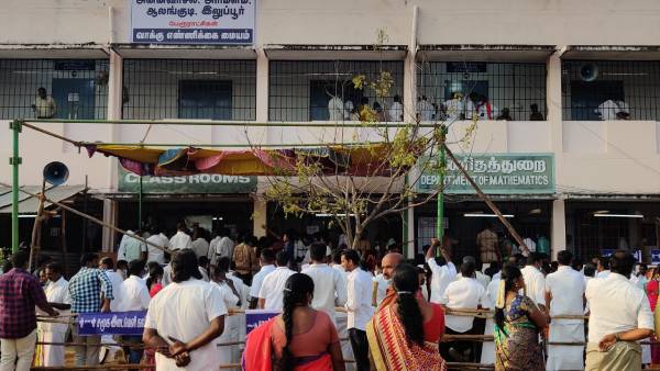 தஞ்சாவூர் தஞ்சாவூர்