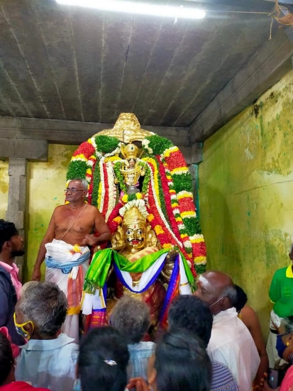 தங்க கருட சேவை உற்சவம் தங்க கருட சேவை உற்சவம்