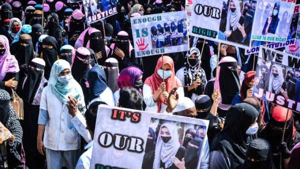  தடுத்து நிறுத்தம்