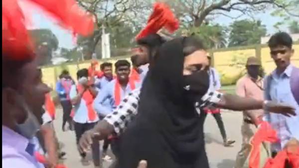 தனி மாணவி 