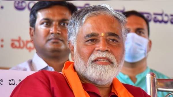 பதிலளிக்காமல் நழுவிய அமைச்சர் பதிலளிக்காமல் நழுவிய அமைச்சர்