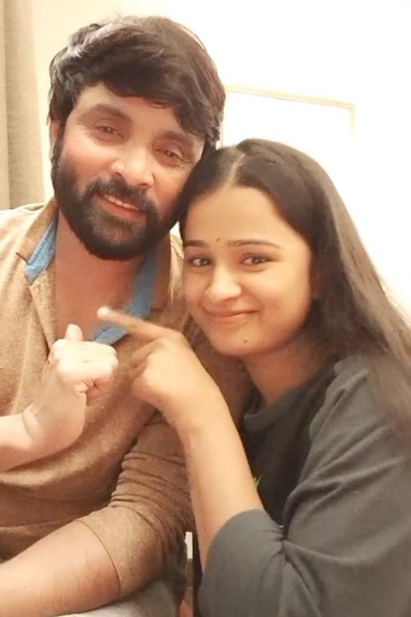 சமூக வலைத்தளத்தில் ஆக்டிவ்