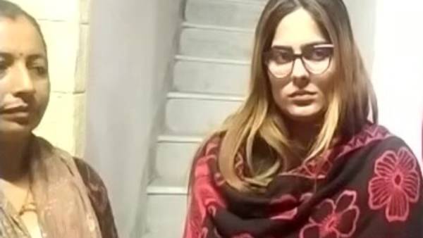  மாடல் அழகி