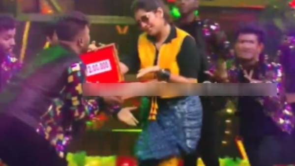 மாஸான பெர்பாமன்ஸ்