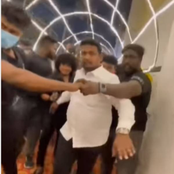 அதிகரித்த கூட்டங்கள்